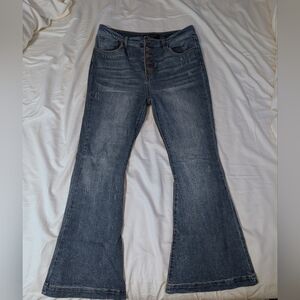 Risen Flare Leg Jeans 13